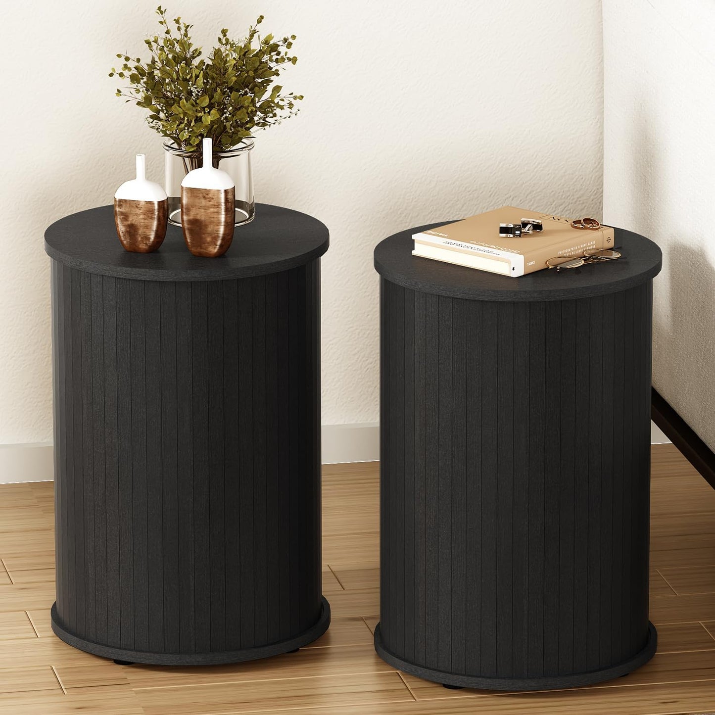 Round Fluted End Table for Living Room, Modern Wooden Sofa Couch Side Table for Small Spaces, 21.9" H Nightstand Set of 2 for Bedroom (Oslo Oak)