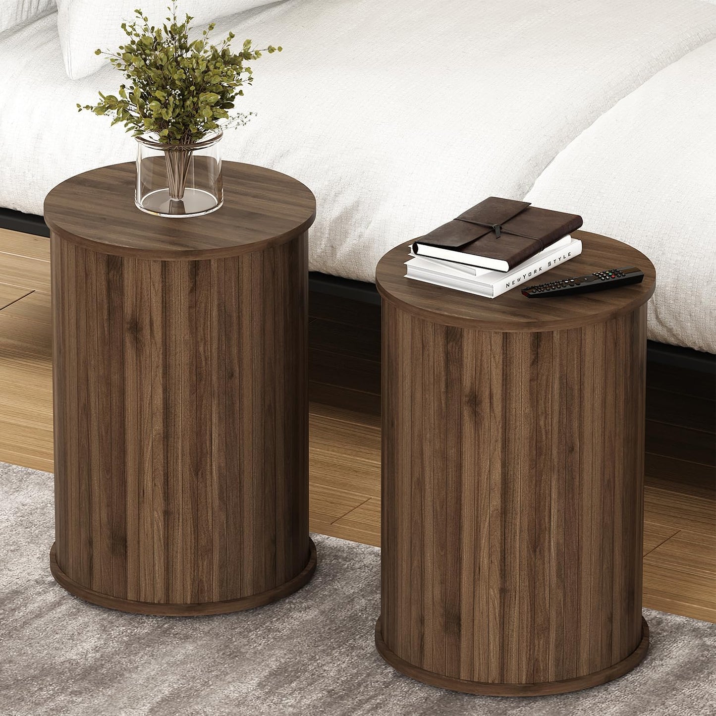 Round Fluted End Table for Living Room, Modern Wooden Sofa Couch Side Table for Small Spaces, 21.9" H Nightstand Set of 2 for Bedroom (Oslo Oak)